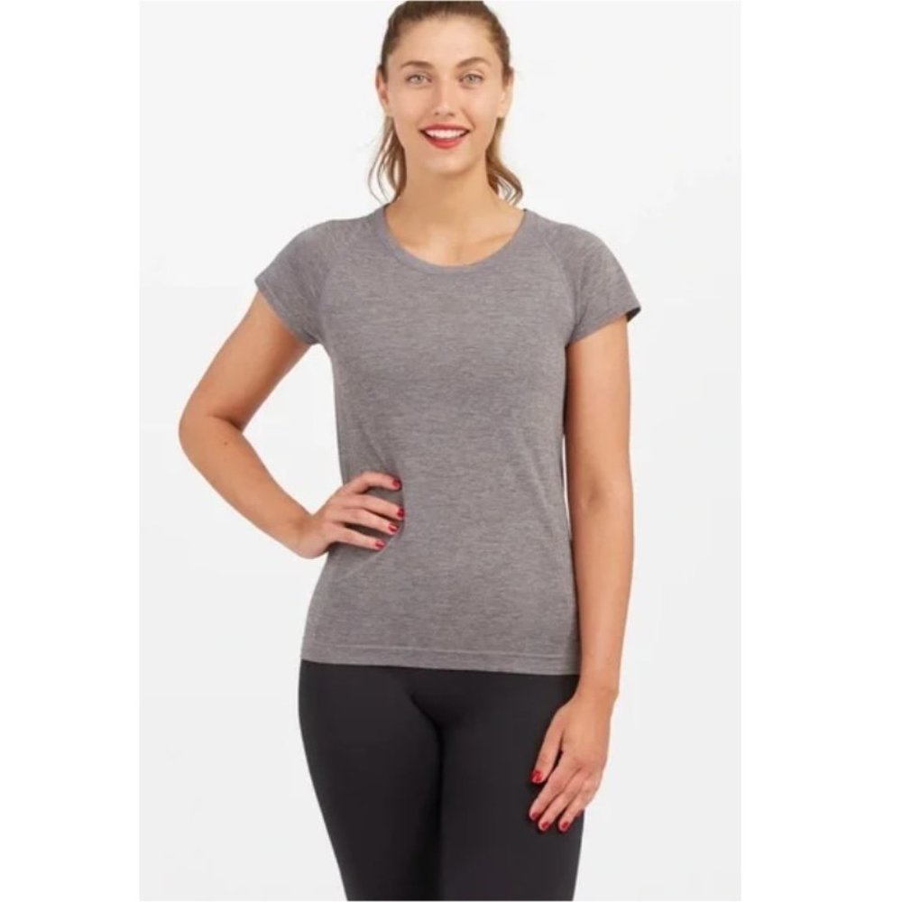 SPANX Look At Me Now Seamless Tee Charcoal Heather Short Sleeve NWT